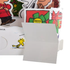 Hallmark Christmas Paper Wonder Card - PEANUTS 3D Pop Up Light And Music Design -Pod Shop 25560184 3 scaled