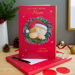 Hallmark Large Luxury Boxed Christmas Card For Mum - Cute Forever Friends Bear In Wreath Design